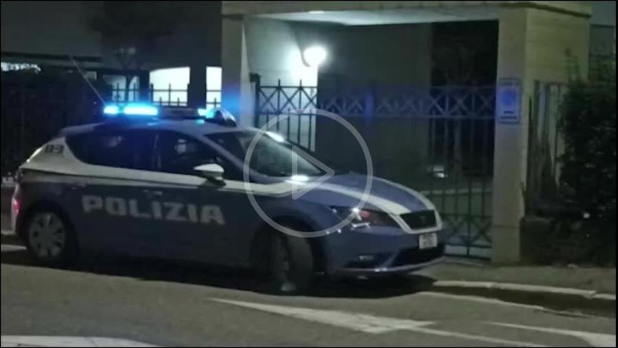 Sequestro-lampo per rapina a Arezzo, donna presa in ostaggio: rubati gioielli e pietre preziose