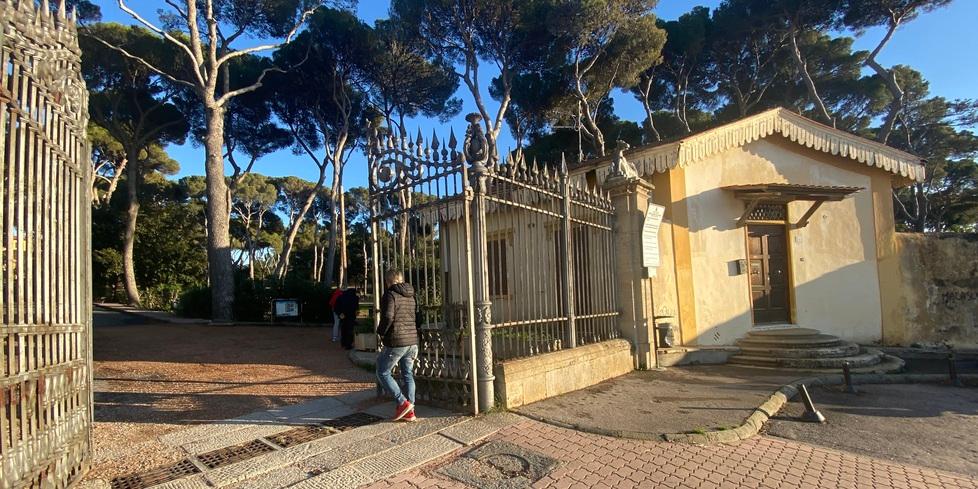 Va a gara l’ex casa del custode all’entrata di Villa Corridi: ecco il bando 