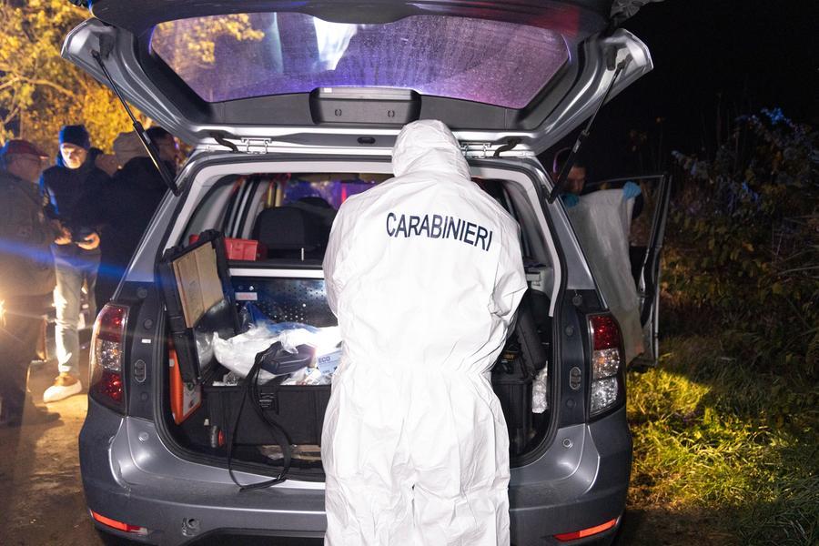 Concordia cadavere carbonizzato di una donna trovato in un auto