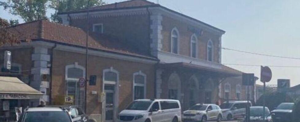 Carpi. Rissa fra adolescenti in stazione «Erano in cinque contro uno» 