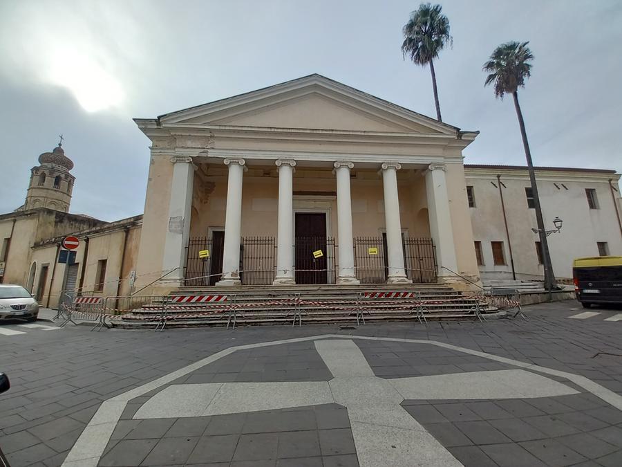 
	L'ingresso della chiesa di San Francesco

