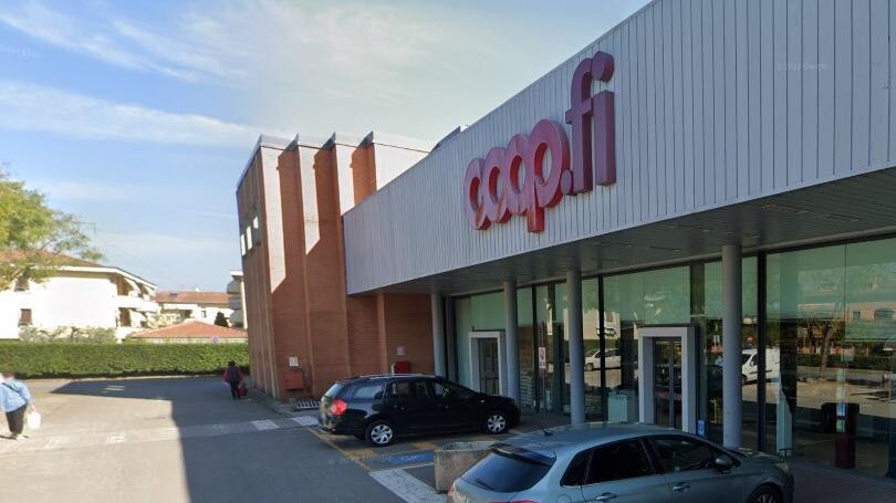 Nella foto in alto l’attuale punto vendita di Coop a Castelfranco
