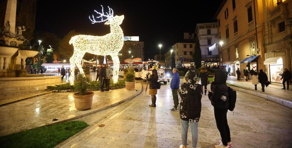 Montecatini, Natale è “Pensieri illuminati”: tre installazioni in centro