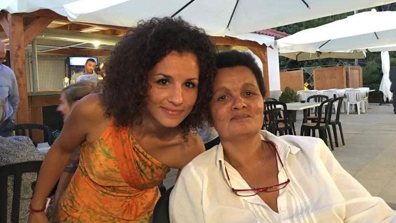 Ariane Pichery insieme alla figlia Noemi