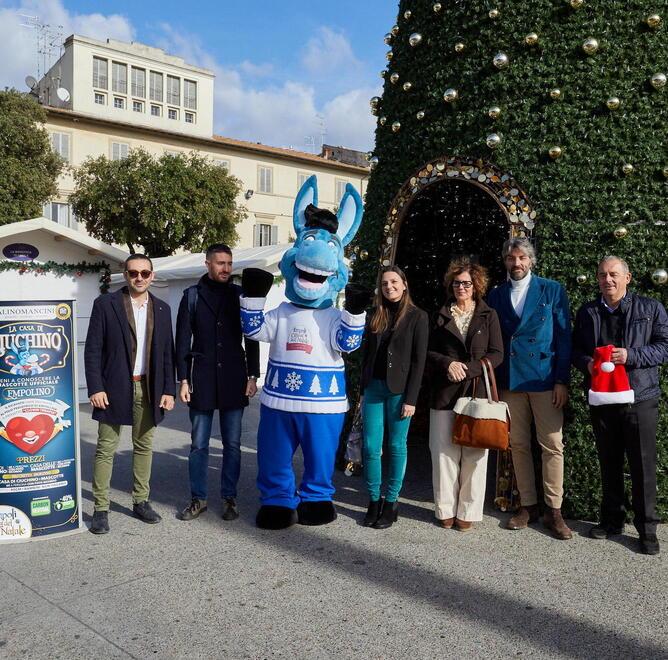 Il ciuco Empolino e i Babbi Natale. «Scuole e pediatria coinvolte nella festa»