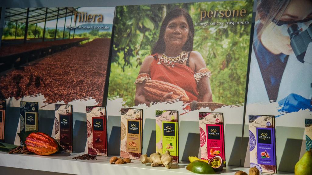 La filiera del cacao in un viaggio virtuale con i coltivatori