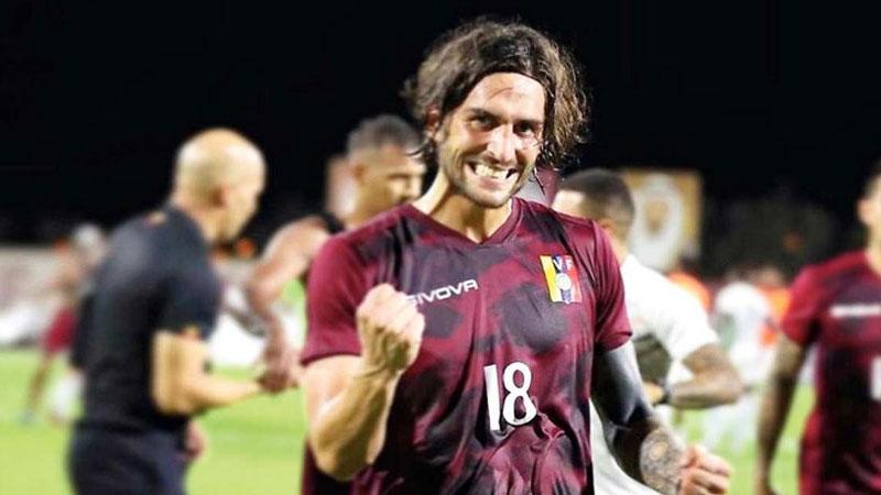 
	Ernesto Torregrossa esulta dopo il secondo gol con il suo Venezuela

