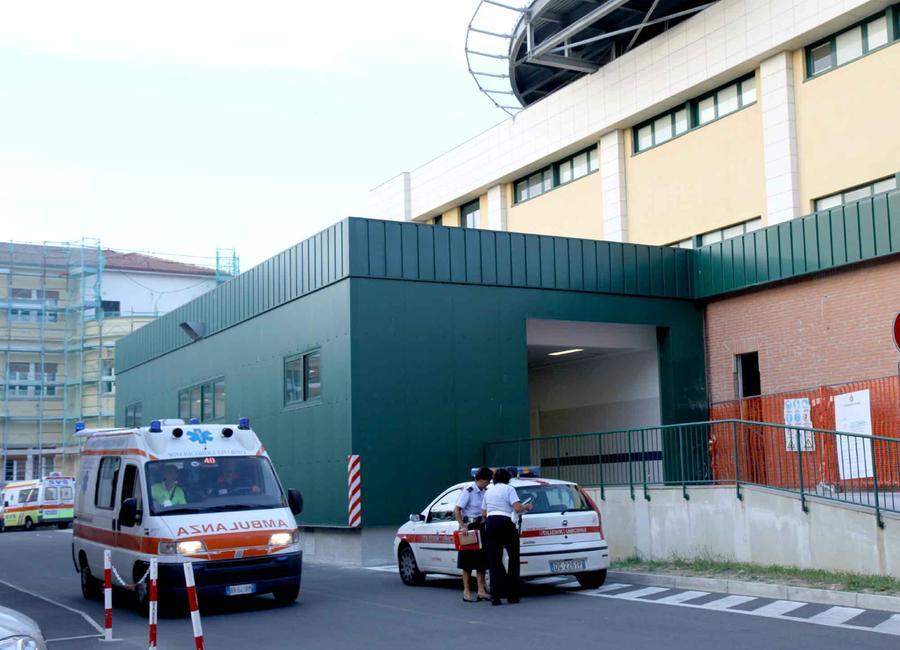 A 16 anni si risveglia dal coma, la lettera dei genitori: «Grazie al grande cuore di Livorno»