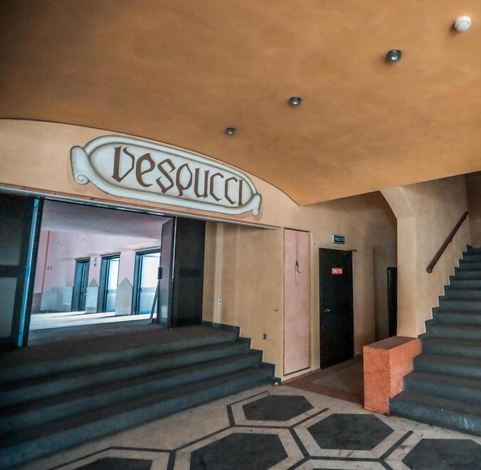 Discoteca al cinema Grande, l'accusa dei comitati. «Lavori fatti senza il via libera della commissione» 