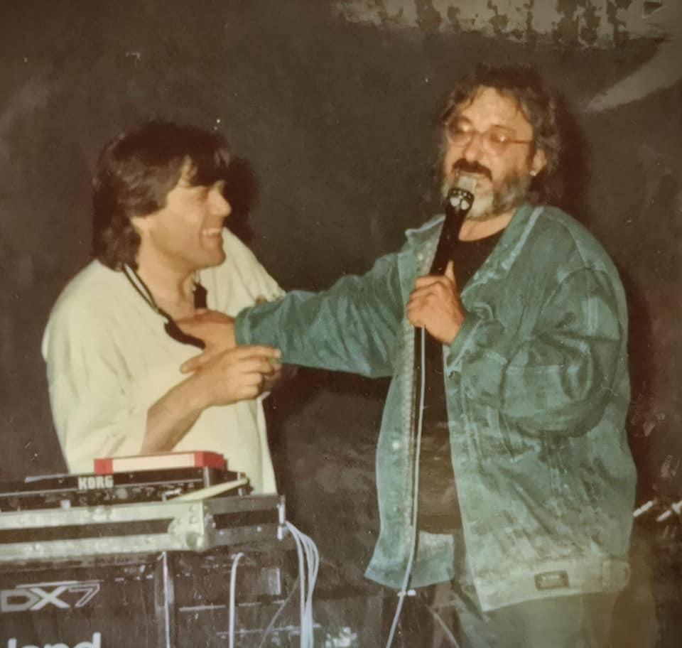 Beppe Carletti incontra i fan alla mostra per Augusto Daolio