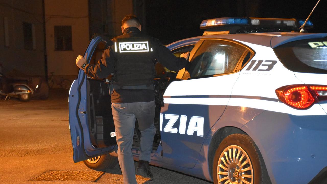 Tre cicloamatori travolti sull’Aurelia: giovane denunciato