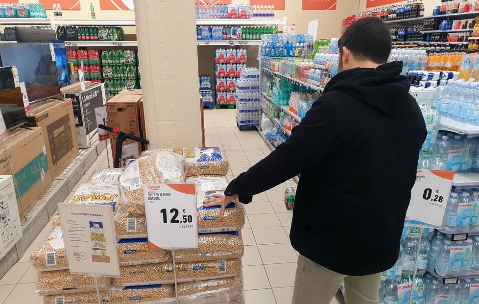 Il grande freddo è arrivato anche in Sardegna: ora è caccia al pellet meno caro 