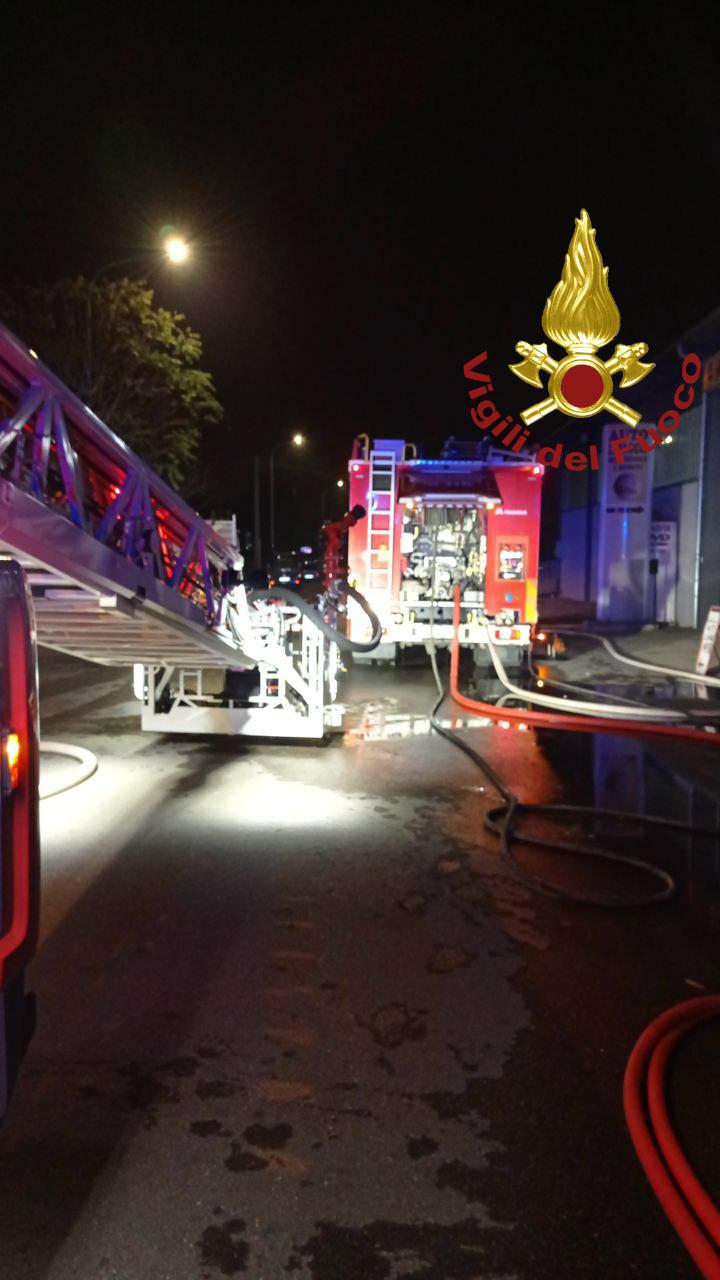 Carpi. Incendio in appartamento: tre in ospedale per controlli