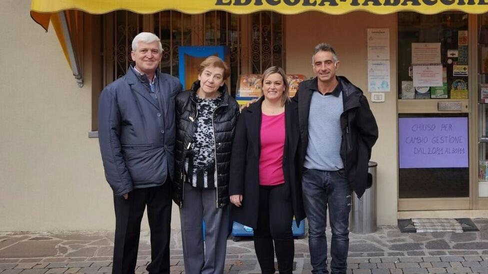 Bomporto. L’edicola di Solara cambia gestione Paola va in pensione dopo 33 anni