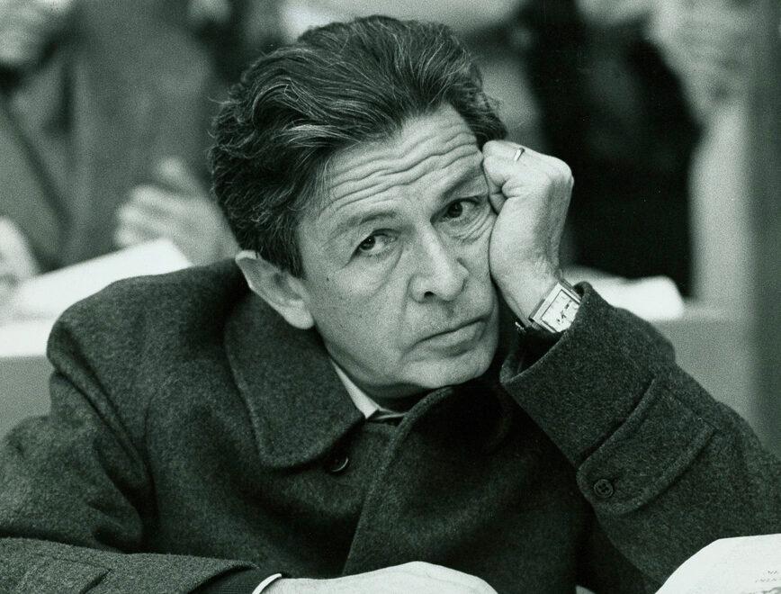 L’arte, la letteratura e la scienza per raccontare Enrico Berlinguer