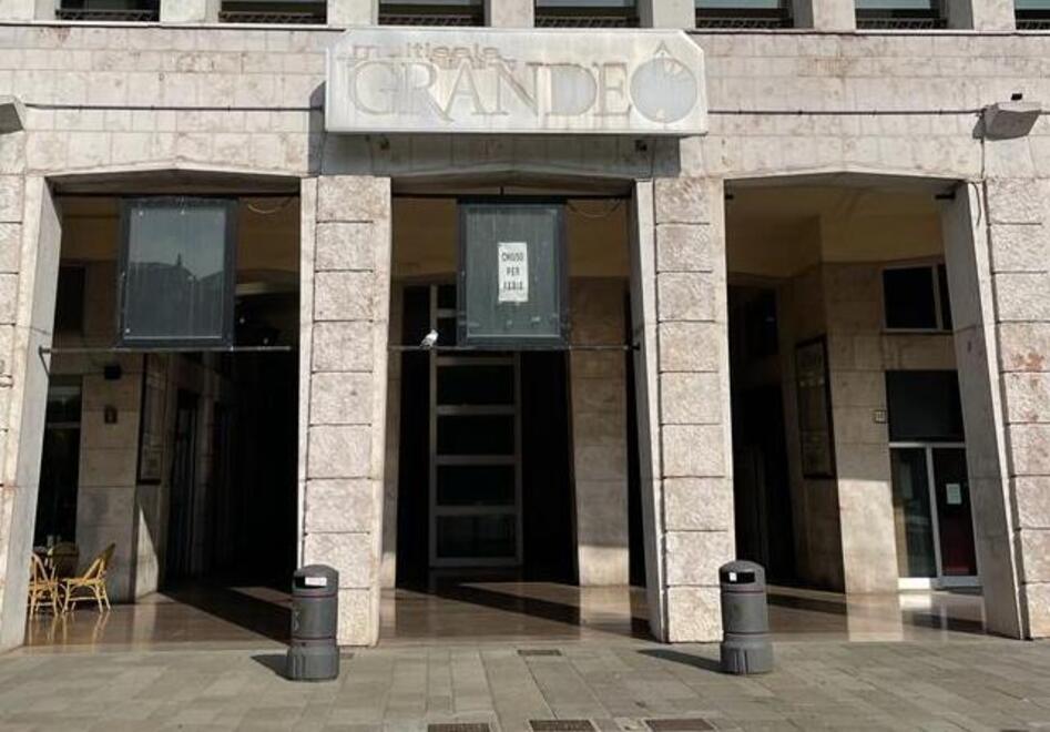 Livorno, dentro Palazzo Grande anche bar, pizzeria e un centro congressi. Previste 30 assunzioni: come candidarsi