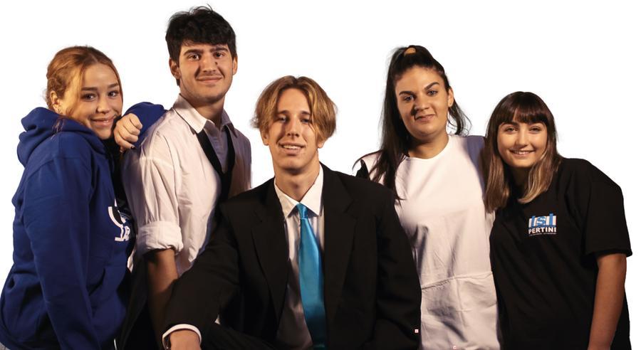 5 INDIRIZZI 1 SCUOLA … LA TUA