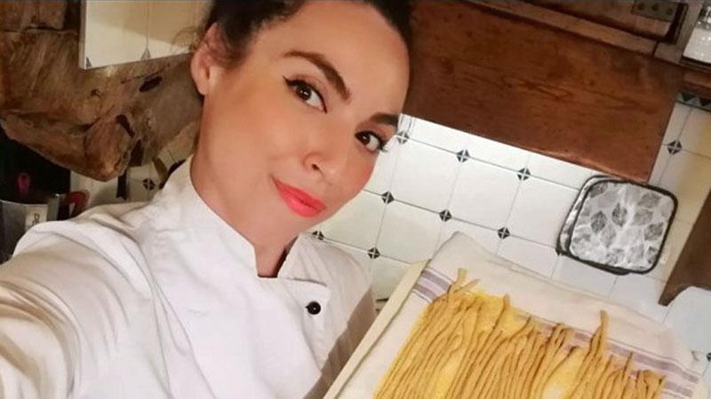 Irene Salvadori con la pasta creata da lei in casa