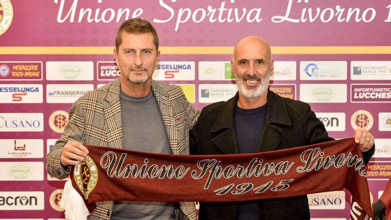 Il presidente Paolo Toccafondi col nuovo tecnico Vincenzo Esposito ieri al Picchi (foto Masini-Silvi