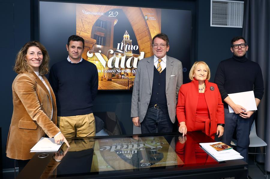 Modena, alberi, presepi, luci e re magi: davvero  ricco il Natale in centro storico: ecco il programma