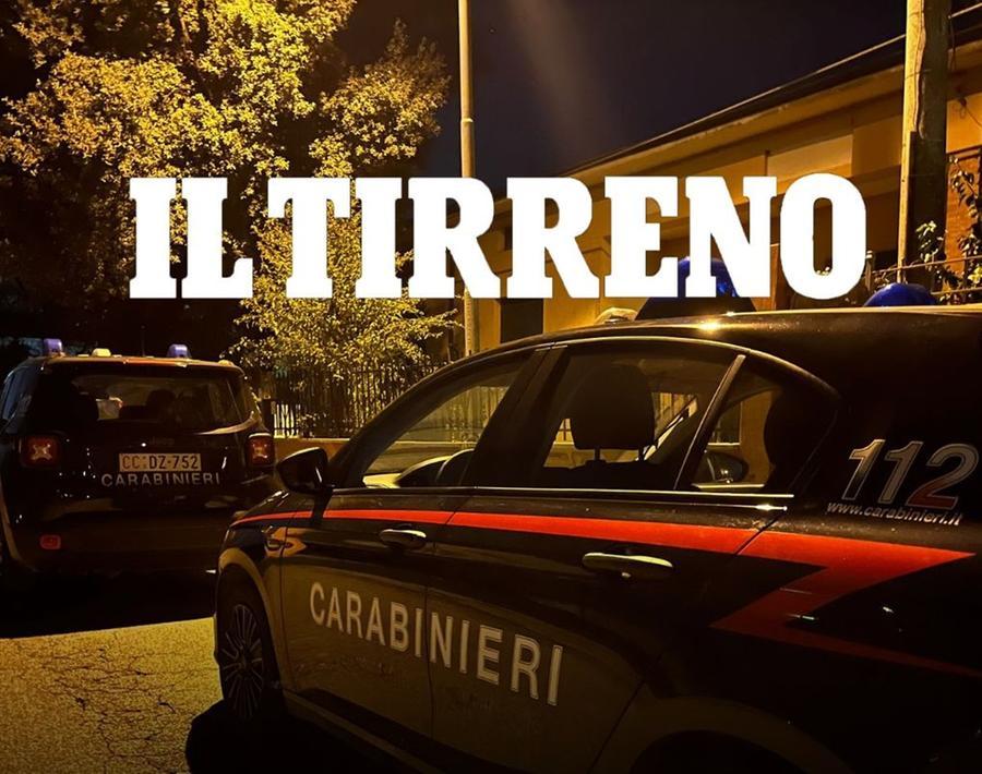 
	L'esterno dell'abitazione in cui &egrave; stato trovato il cadavere (Foto di Franco Silvi)

