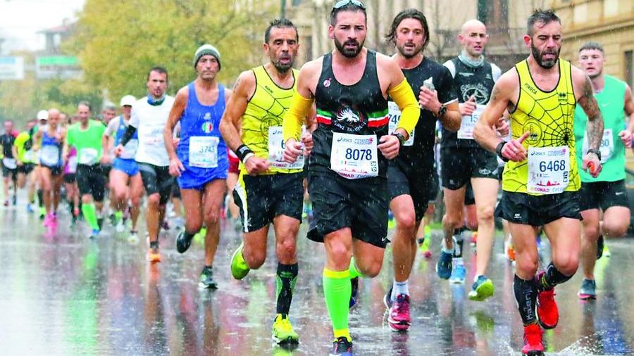 La Firenze Marathon colora la città: ai nastri di partenza in oltre 7mila