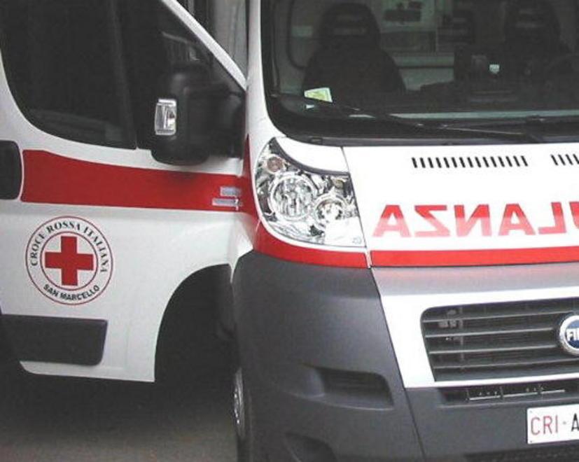 Scontro auto-moto in zona stadio: 3 feriti 