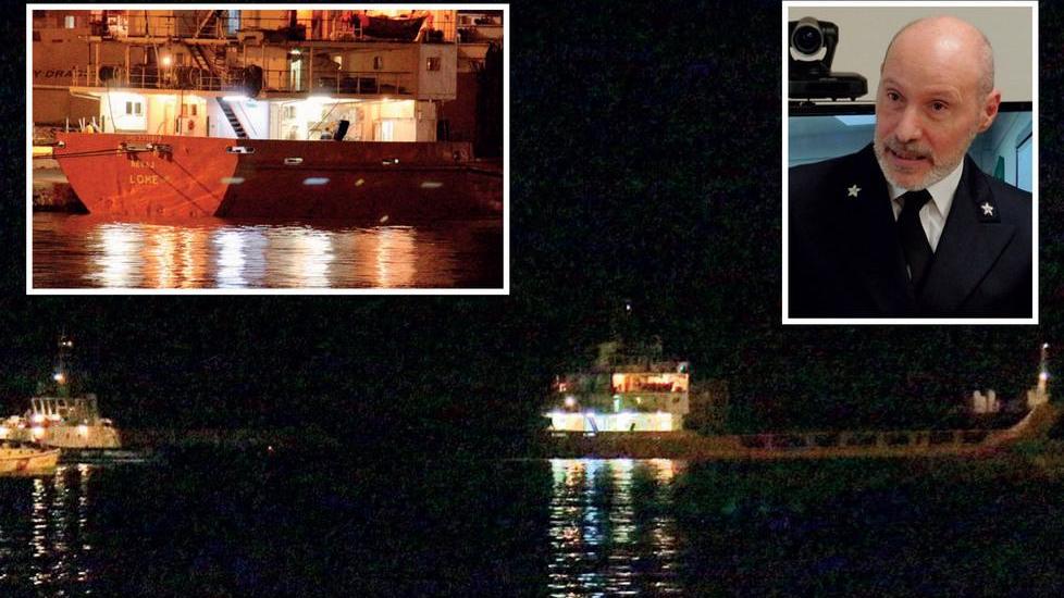 La nave si incaglia e De Falco ordina: «Toglietela, subito!»