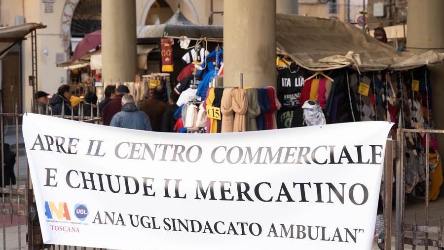 Loggia del Grano Apre la Coin Bancarelle costrette a trasferirsi