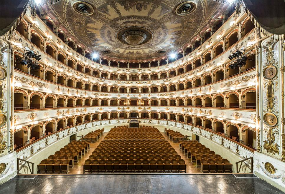 Ferrara, teatro Comunale: la storia attraverso le immagini
