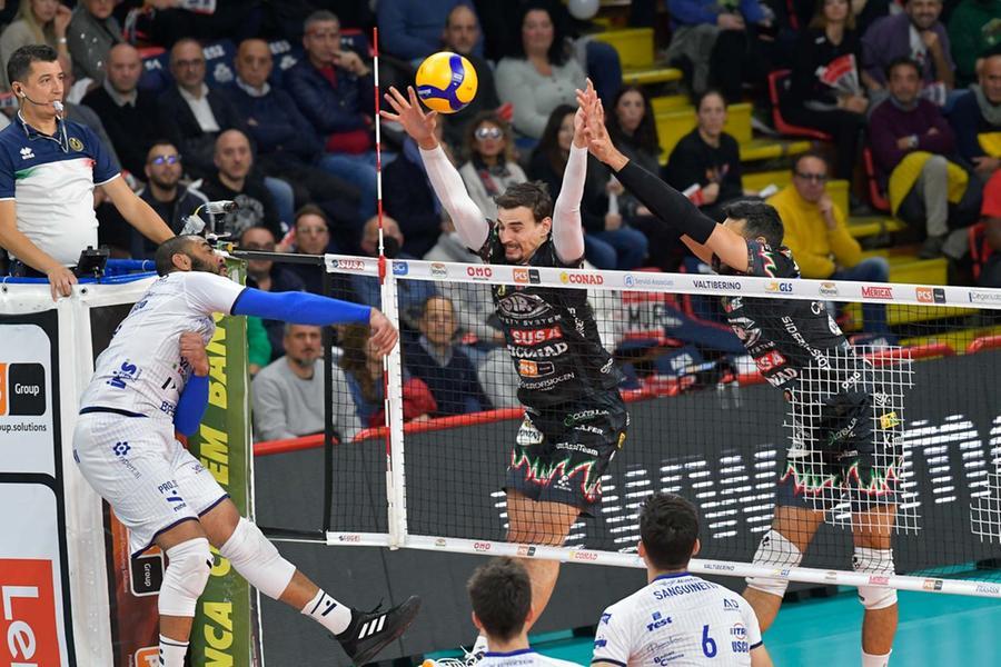 Modena travolta a Perugia