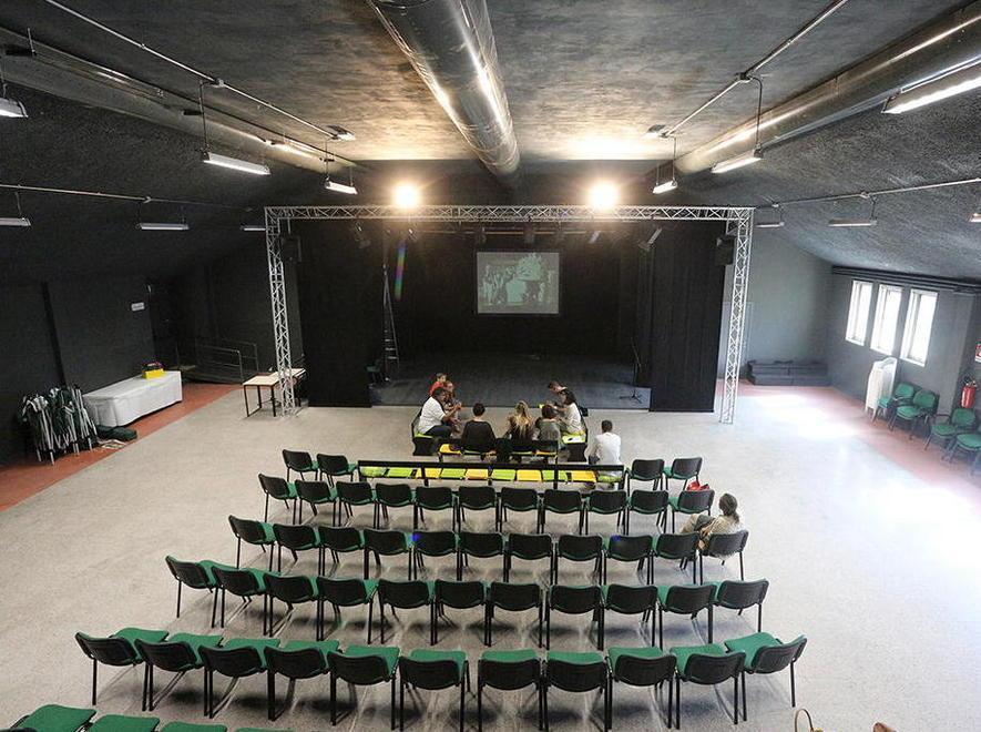 Cultura batte crisi, apre uno spazio teatrale 