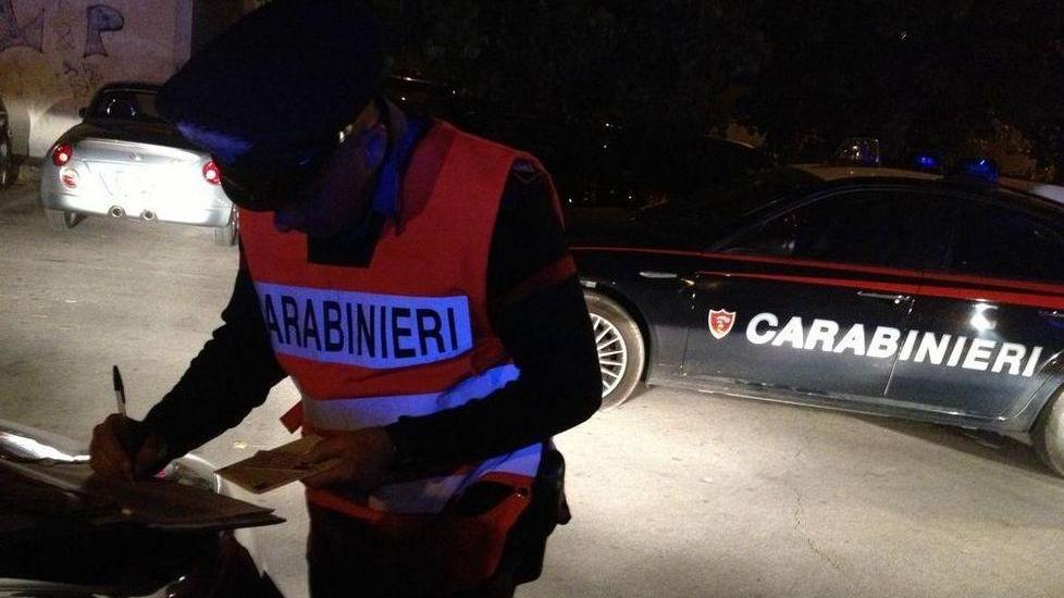 Ubriaco se la prende con i soccorritori