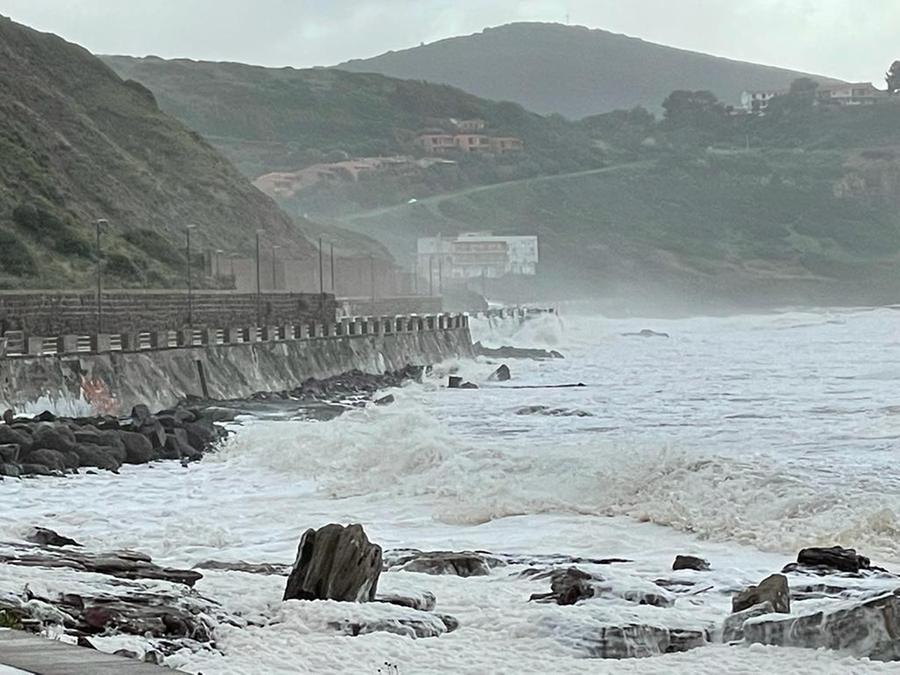 Allerta meteo prorogata in Sardegna, nuovo avviso della Protezione civile per il settore occidentale