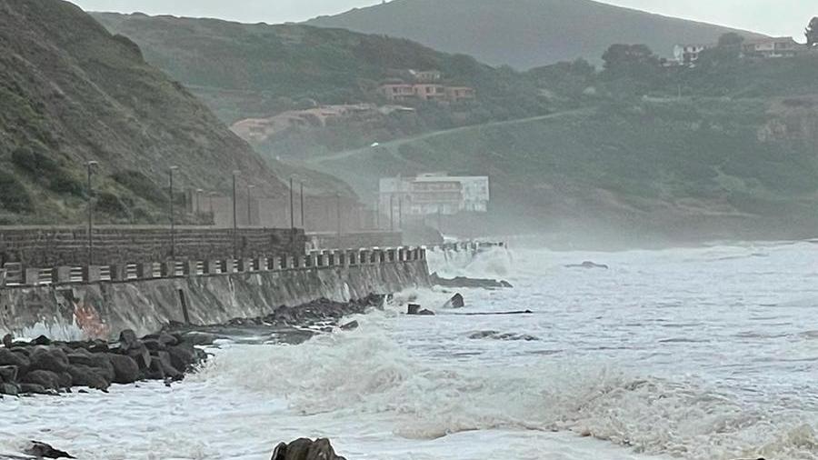 Allerta meteo prorogata in Sardegna, nuovo avviso della Protezione civile per il settore occidentale