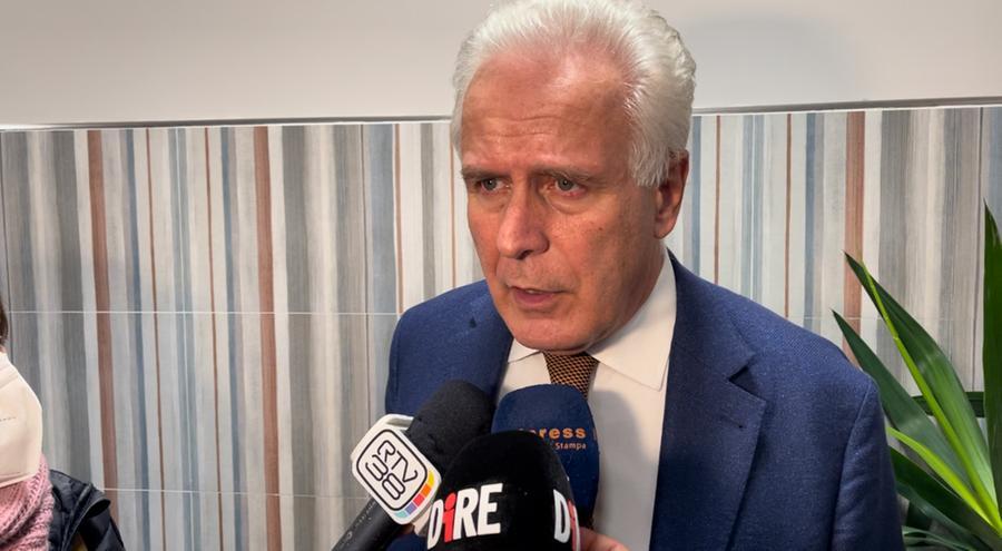 Giani: «Con i tagli del governo alla sanità dovremo tagliare alcuni servizi»