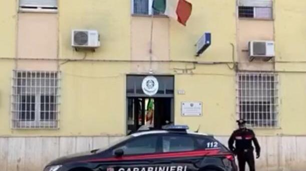 Droga, pistola e munizioni: casa disabitata a Guasila trasformata in deposito, indagini dei carabinieri