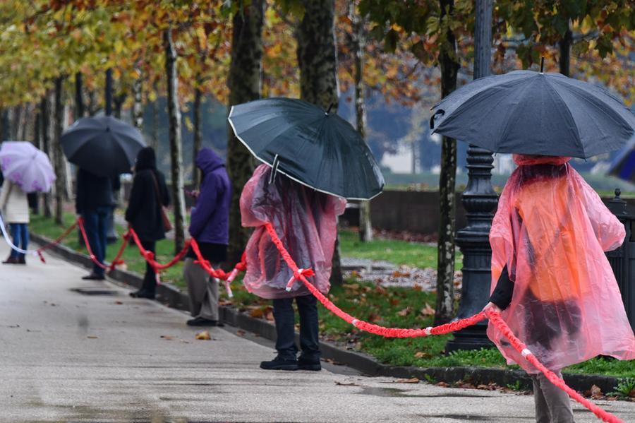 Violenza sulle donne, una maxitreccia sulle Mura di Lucca