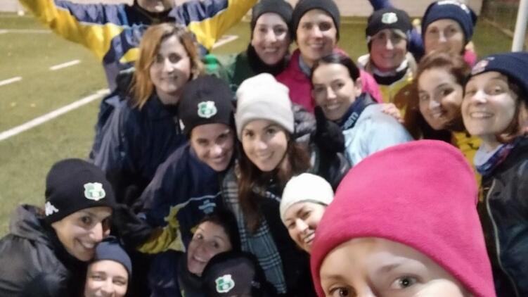 Piumazzo. Anche le mamme si allenano a calcio proprio come i figli