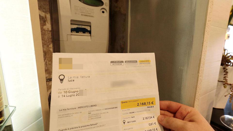 Le tredicesime in fumo per colpa delle bollette