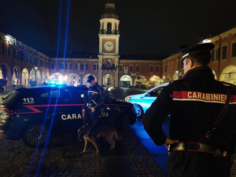 Doppio arresto di carabinieri e polizia locale nella Movida dei locali di Sassuolo