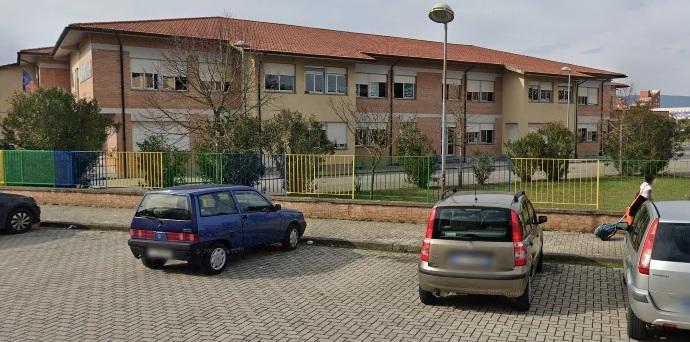 
	L'attuale scuola Gandhi, nel quartiere Fuori del Ponte&nbsp;

