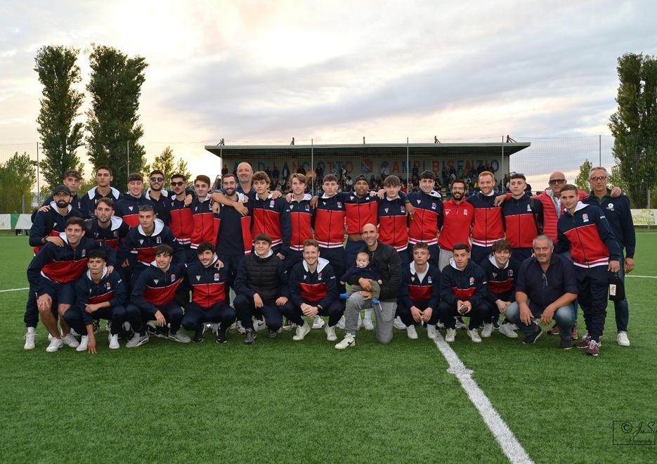 In campo per aiutare Andrea nel derby vince la solidarietà 