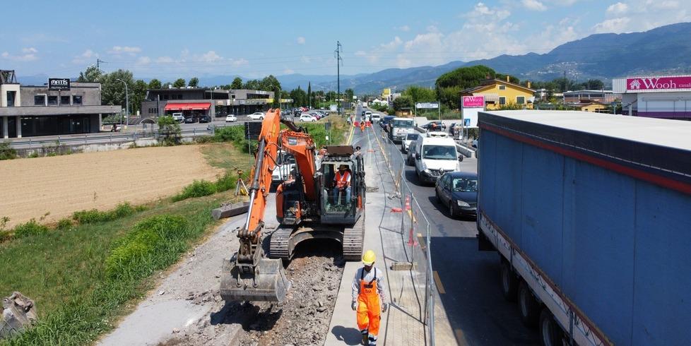 Sorpresa di Natale su viale Europa La strada riaprirà per un mese  