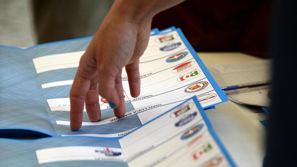 Pressing sul sindaco: pezzi di Pd più Sel vogliono le dimissioni