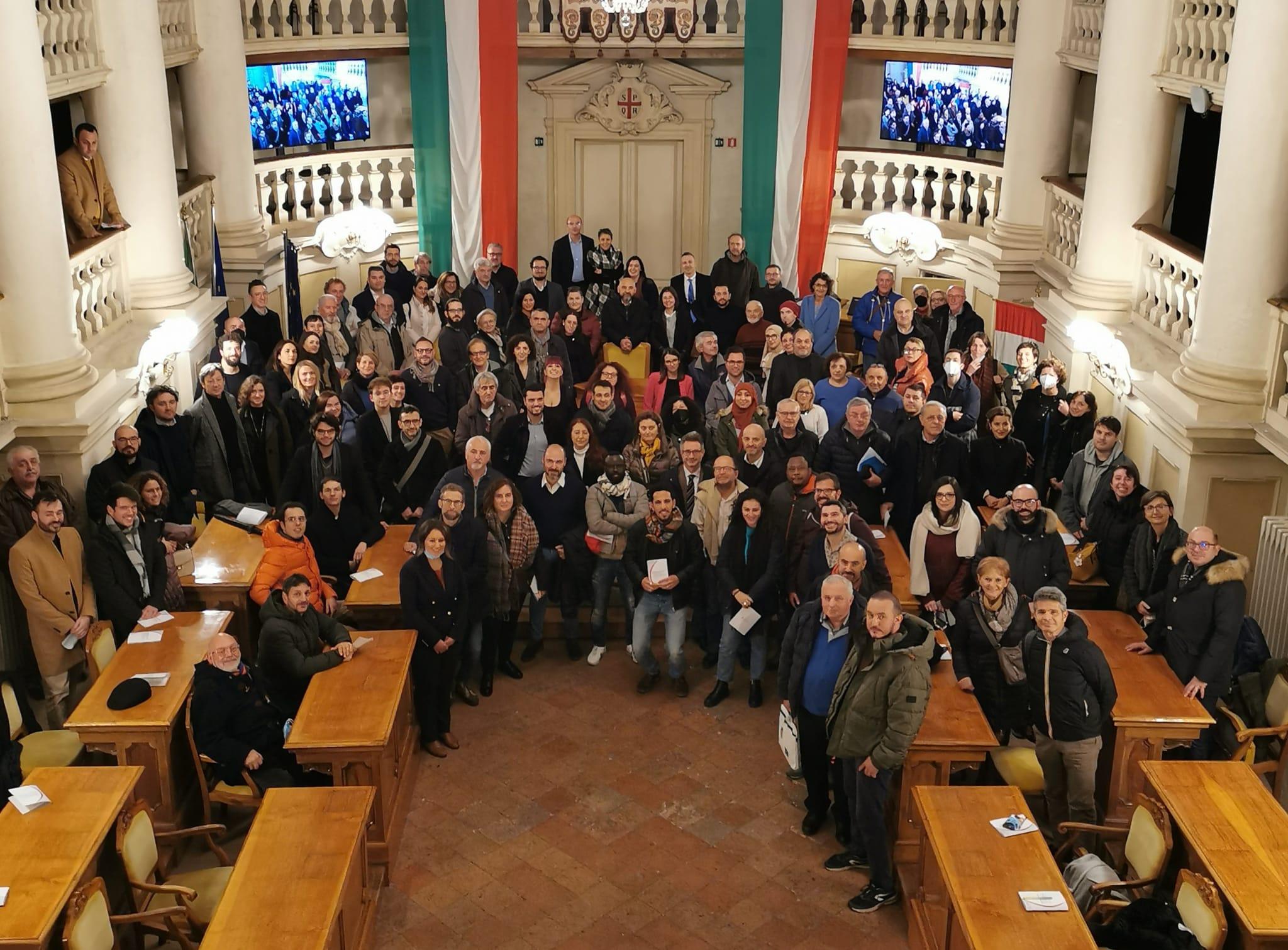 Al voto per eleggere i referenti di quartiere