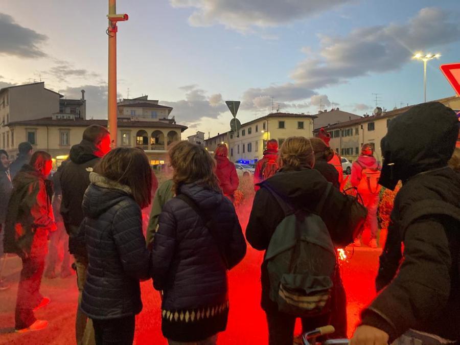 Aperta la nuova sede di Casapound, le proteste di Firenze antifascista