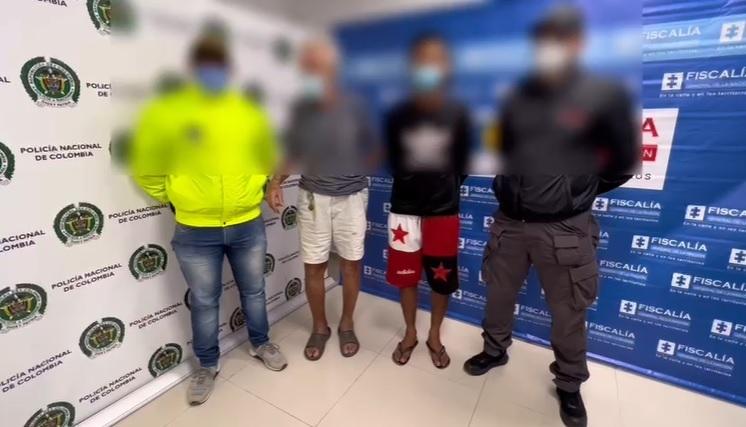 Dario Lavoratori in caserma con l’altro arrestato insieme agli agenti