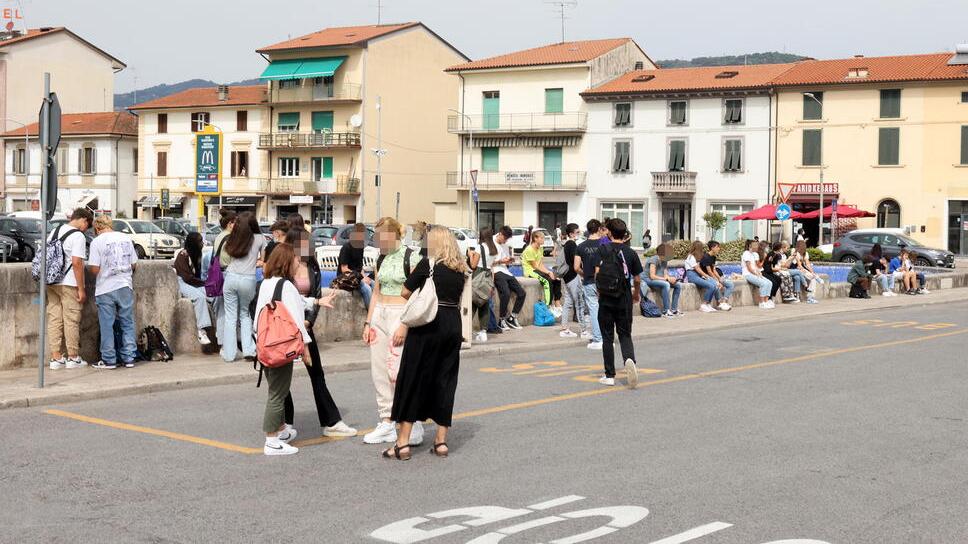 Piazza Italia con la stazione