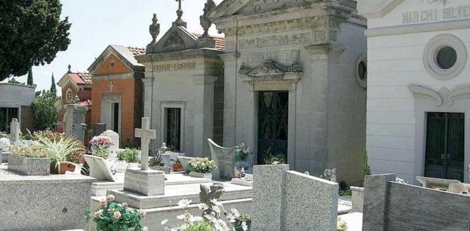 Una veduta del cimitero di Rosignano Marittimo